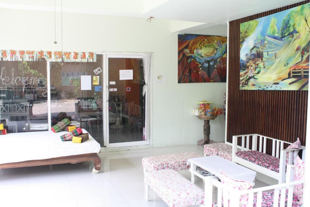 Отель Chiangmai Bupatara Чиангмай Экстерьер фото
